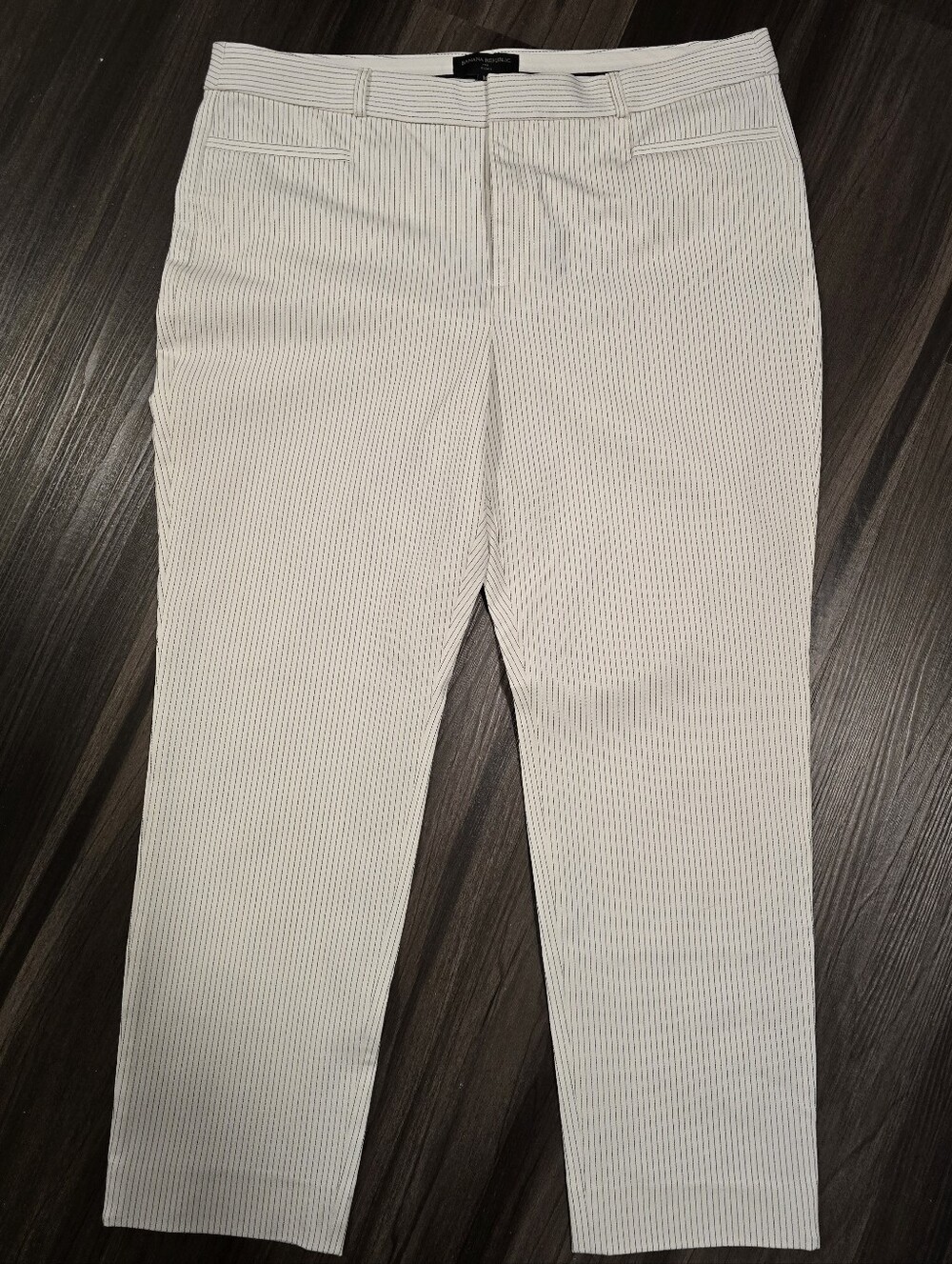 NWT BANANA REPUBLIC Sloan Ankle Pants, Cream/Black Pinstripe. Size 16